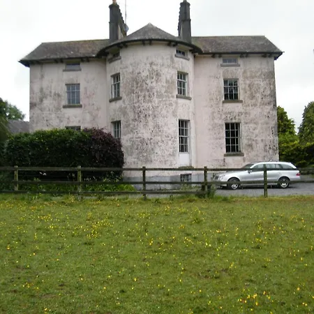 Loughkeen House Konukevi