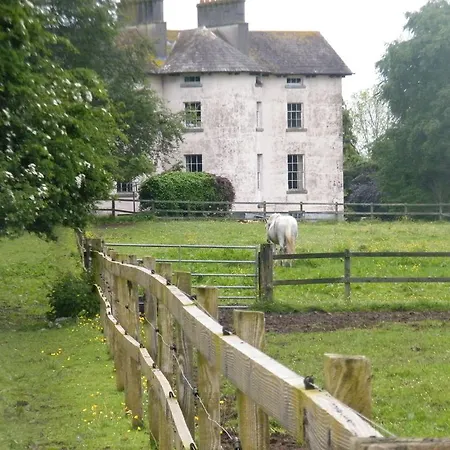 Loughkeen House Konukevi *