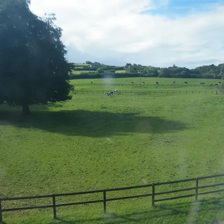 Loughkeen House Konukevi